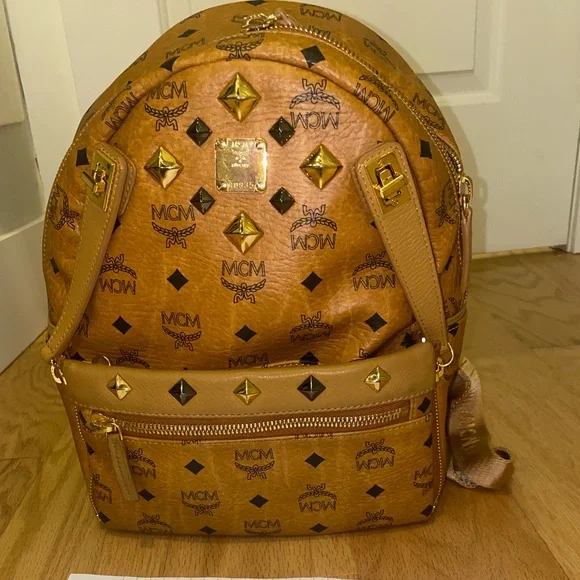 MCM BACKPACK with detachable purse MCM Leather Visetos Backpack - Etsy main image 4